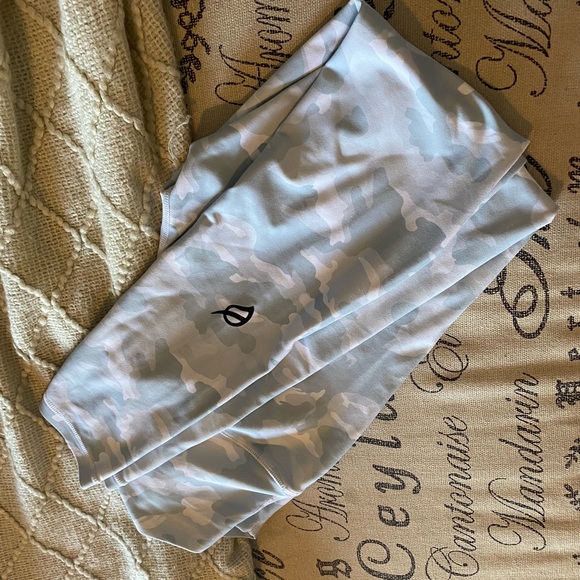 White camo Ptula Desiree leggings - Picture 1 of 2